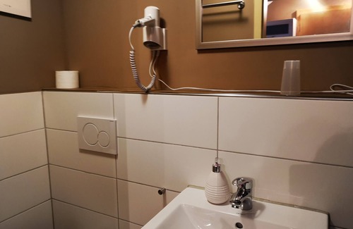 Friedrichshofen-Hollerstauden Hotel | Cozy greenpartment Boardinghouse in Ingolstadt with Breakfast