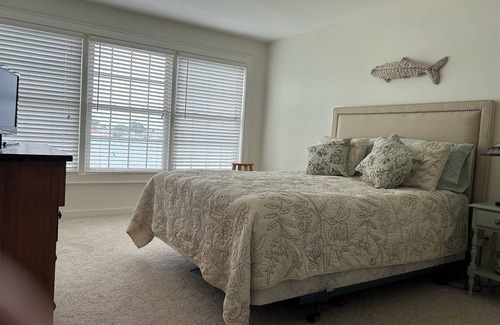 Greenport Condo | Tranquil Greenport Village Retreat by the Bay