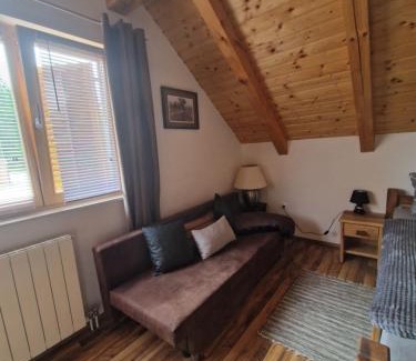 Gvozd Apartment | Pet-Friendly Greenranch Studio Apartment for Family Getaways