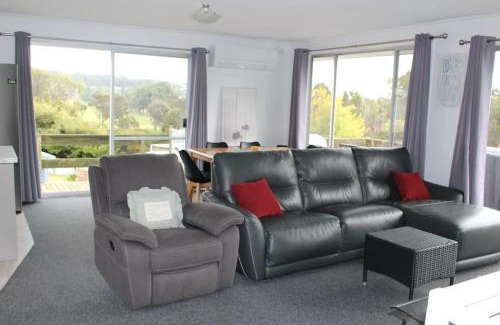 Greens Beach House | Greens Beach Escape