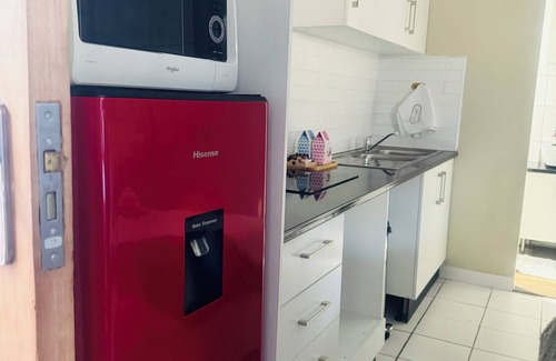 Cape Town Apartment | Retreat to Greens Haven: Private Escape with Spa & Hot Tub