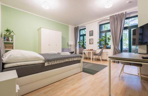 Loebtau Apartment | Quiet and Beautiful GREENs: Top-Rated 1RWhg with Balcony