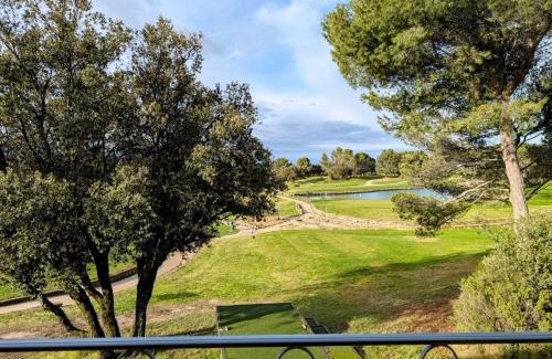 Saumane-de-Vaucluse Apartment | Greens View golf saumane