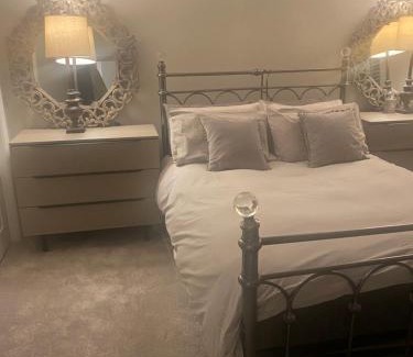 Sefton Park House | Discover Greens Walk: Your Ideal Getaway Awaits!