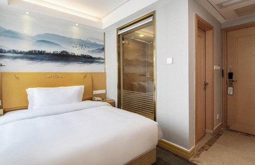 Futian CBD Hotel | Convenient Stay at GreenTree Eastern Hotel Shenzhen Futian