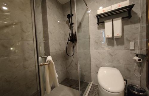 Urumqi City Centre Hotel | Family-Friendly GreenTree Eastern Hotel in Urumqi