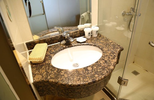 Panjiayuan Hotel | Budget-Friendly GreenTree Inn Beijing with Family Amenities