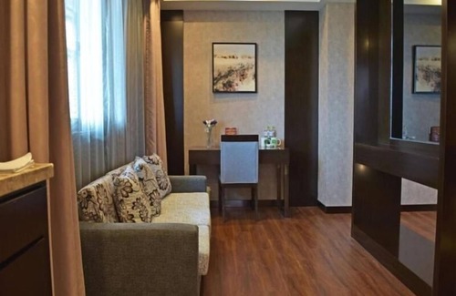 Xinbei Hotel | Budget-Friendly GreenTree Inn Near Dinosaur Park Fun