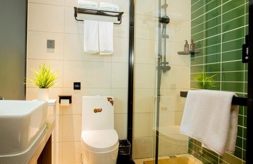 Yingzhou District Hotel | Convenient Stay at GreenTree Inn Express Fuyang Development Zone