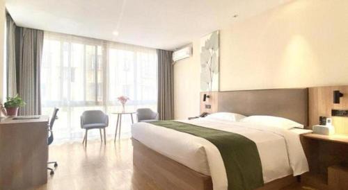 Wuxi Hotel | Convenient Stay at GreenTree Inn Express Wuxi Jiangyin