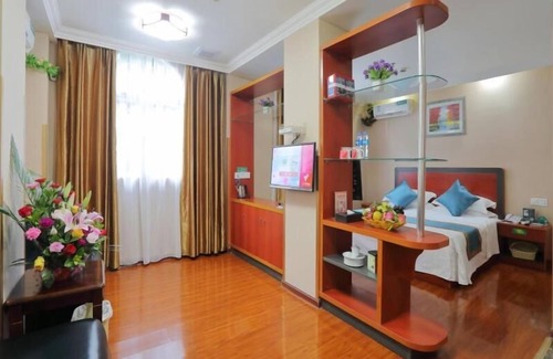 Jinping Qu Hotel | Budget-Friendly Stay at Greentree Inn Shantou with Breakfast
