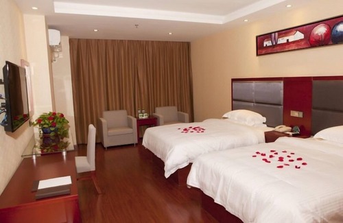 Long Hua Hotel | Budget-Friendly GreenTree Inn in Haikou with Dining Options