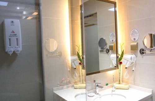 Feidong County Hotel | Cozy GreenTree Inn near Hui Shopping Mall with Breakfast