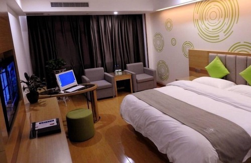 Feidong County Hotel | Cozy GreenTree Inn near Hui Shopping Mall with Breakfast