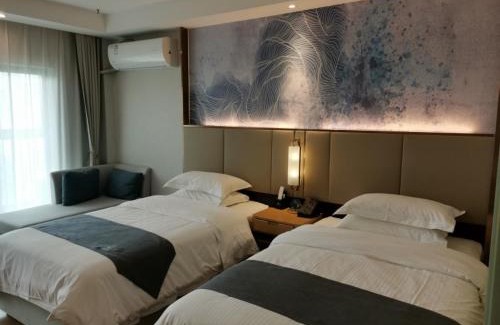 Bin Hu District Hotel | Convenient Stay at GreenTree Inn Wuxi with Family Amenities