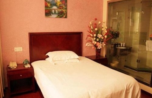 Pizhou Hotel | Comfortable Stay at GreenTree Inn XuZhou with Family Amenities