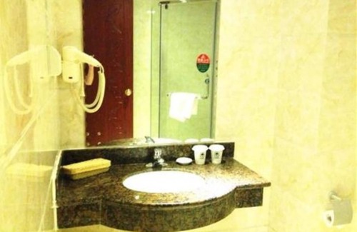 Lixia District Hotel | Family-Friendly Stay at GreenTree Inn Jinan Gaoxin District