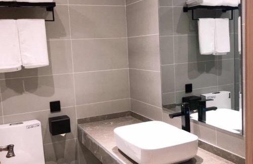 Chengguan Hotel | Budget-Friendly GreenTree Inn near Lanzhou Donghu Square