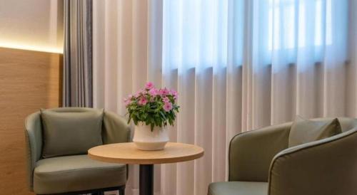 Hedong District Hotel | GreenTree Inn Linxi International Convention Center Express Hotel