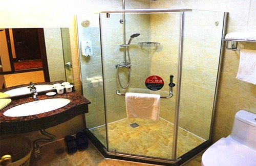 Jin'an District Hotel | Visit Greentree Inn Yiwu: Ideal for Family & Business Travelers