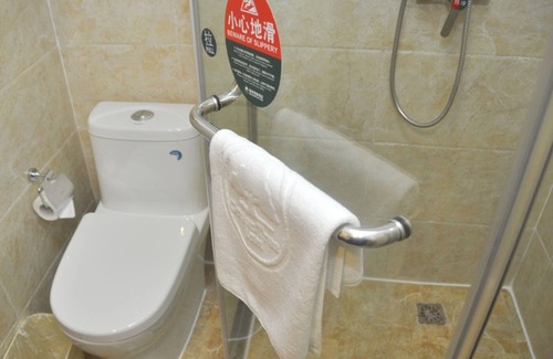 Jin'an District Hotel | Visit Greentree Inn Yiwu: Ideal for Family & Business Travelers