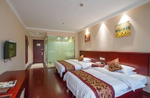 Qidong Hotel | Convenient GreenTree Inn Nantong Qidong Near Bus Station