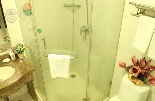 Jiading Hotel | Greentree Inn Newtown Malu Subway Station Business