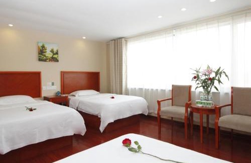 Donggang District Hotel | Convenient Stay at GreenTree Inn Rizhao Bus Terminal