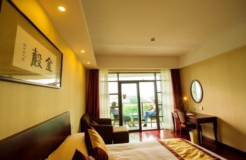 Gao Xin District Hotel | Budget-Friendly Greentree Inn: Ideal for Families & Business