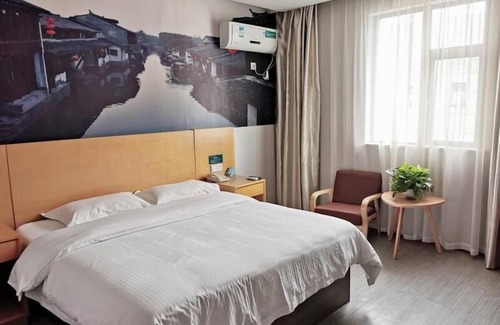 Gao Xin District Hotel | Discover GreenTree Inn SuZhou Film City: Family-Friendly Stay