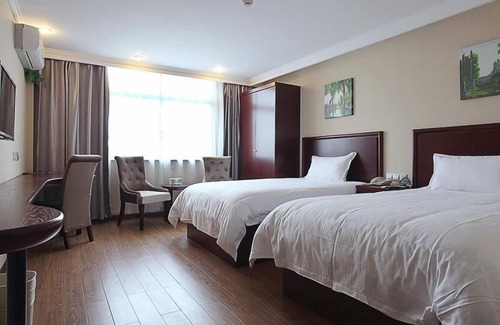 Taizhou Hotel | Business-Friendly GreenTree Inn in Taizhou Gaogang District