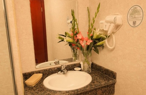 Tangshan Hotel | Convenient GreenTree Inn Near TangShan North Station