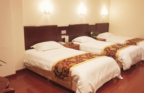 Pizhou Hotel | Comfortable Stay at GreenTree Inn PiZhou with Great Amenities