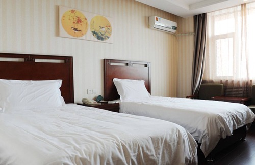 Jiaoqu District Hotel | Comfortable Stay at GreenTree Inn Yangquan District Hotel