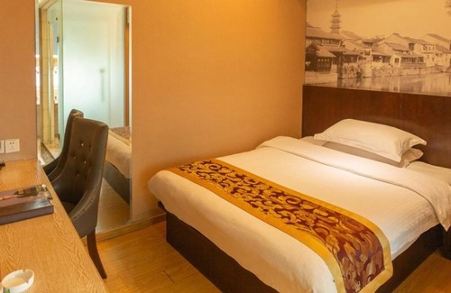 Wuxing Hotel | Budget-Friendly Stay at GreenTree Inn Huzhou with Breakfast
