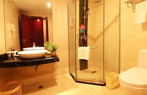 Hongqizhen Hotel | Guest Rated 10/10 at GreenTree Inn Zhuhai Changlong Airport