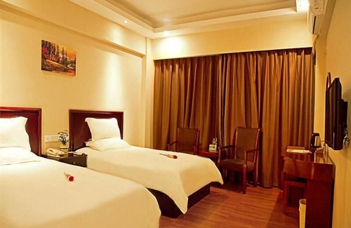 Hongqizhen Hotel | Guest Rated 10/10 at GreenTree Inn Zhuhai Changlong Airport