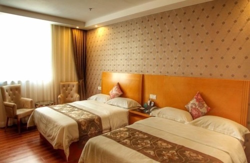 Xiangzhou District Hotel | Cozy GreenTree Inn Zhuhai Near Light Rail & Top Amenities