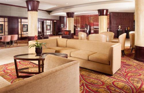 Greenville - Spartanburg Hotel | Discover Greenville Marriott: Pet-Friendly Retreat by the Sea