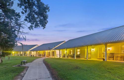 Weyanoke Bed & Breakfast | Inviting Greenwood Plantation B&B Inn with Top Guest Ratings
