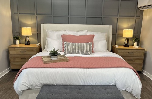 Greenville - Spartanburg Cottage | Relaxing Greer/Greenville Studio Cottage with Hot Tub