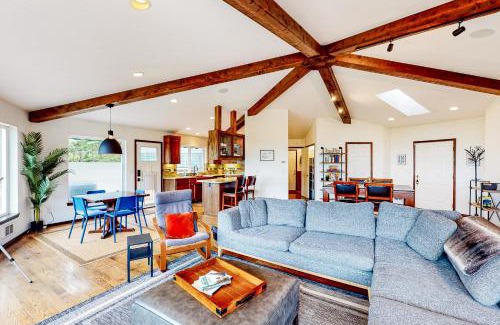 Port Angeles House | Discover Greer's Outlook: Pet Friendly & Hot Tub Retreat