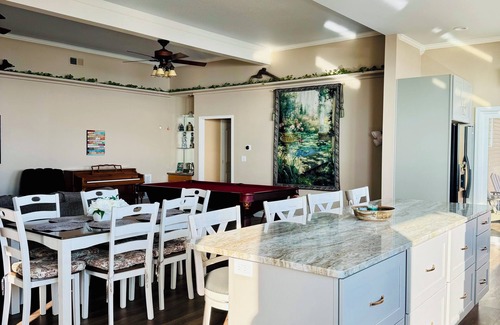 Quitman House | Greers Ferry Lake with Breathtaking lake views and a trampoline for the kids!