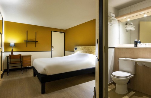 Villeneuve-la-Garenne Hotel | Convenient Stay at greet Hotel Villeneuve La Garenne