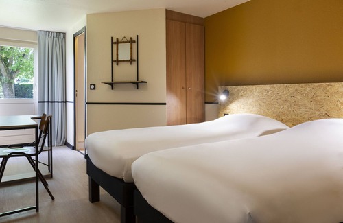 Villeneuve-la-Garenne Hotel | Convenient Stay at greet Hotel Villeneuve La Garenne