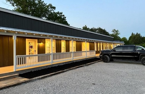 Altamont Apartment | Top-Rated Greeter Falls Lodge Suite 5 with Family Amenities