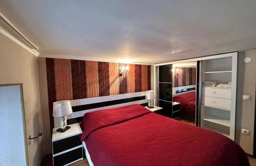 gmina Markusy Apartment | Peaceful Retreat at Gregori Home of Silence for Families