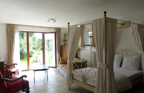 Somme-Leuze Apartment | Welcoming Gremin: Wheelchair Accessible & Kitchen Amenities