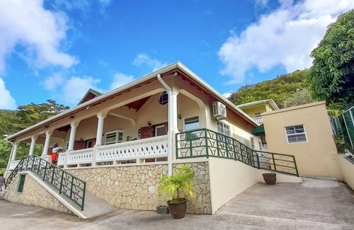 The Lime Apartment | Discover Grenada Island Gem: Pet and Child Friendly Haven