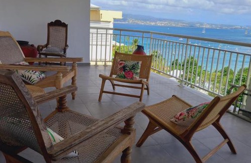 Trois-Ilets Apartment | Oceanfront Grenadine: A 4-Star Family Retreat with Views